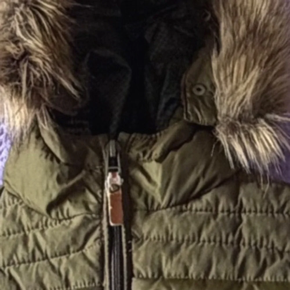 Zara Boys Olive Green Puffer Jacket Faux Fur Hood Quilted Winter Coat Size 4 104
